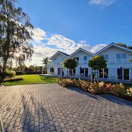Holiday home Badebude 3 Im Hampton Style Oldenburg in Holstein
